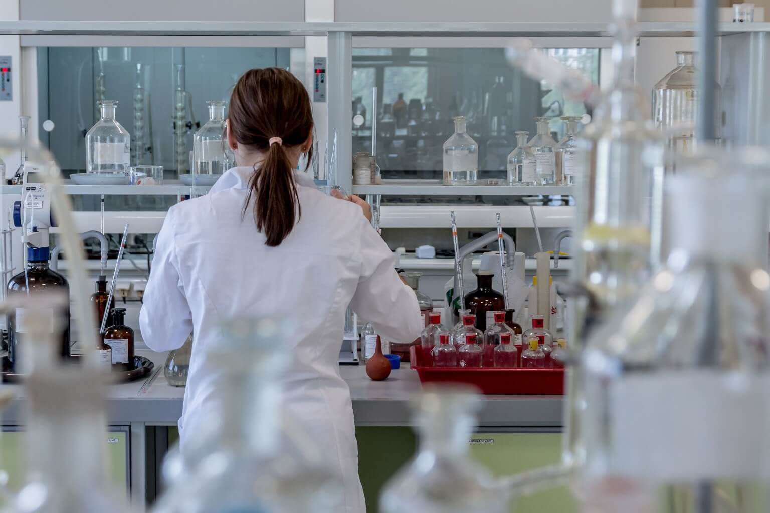 A Level Chemistry Tuition: Focused Learning to Build Knowledge