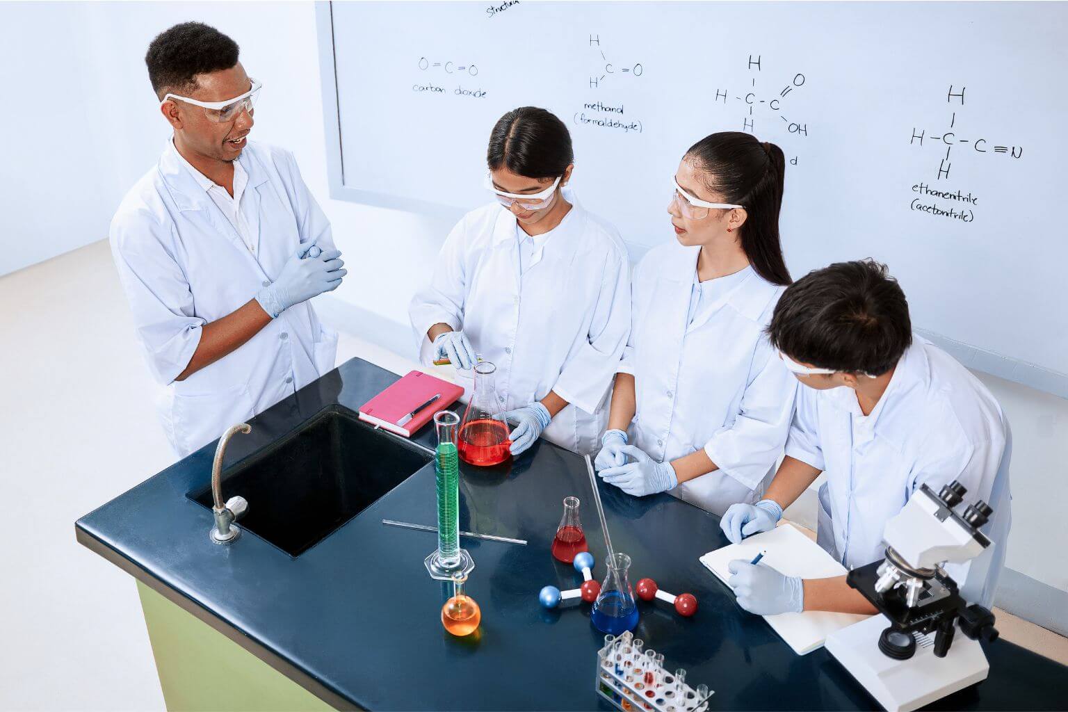 Choose O-level chemistry tuition and sharpen your child’s education journey
