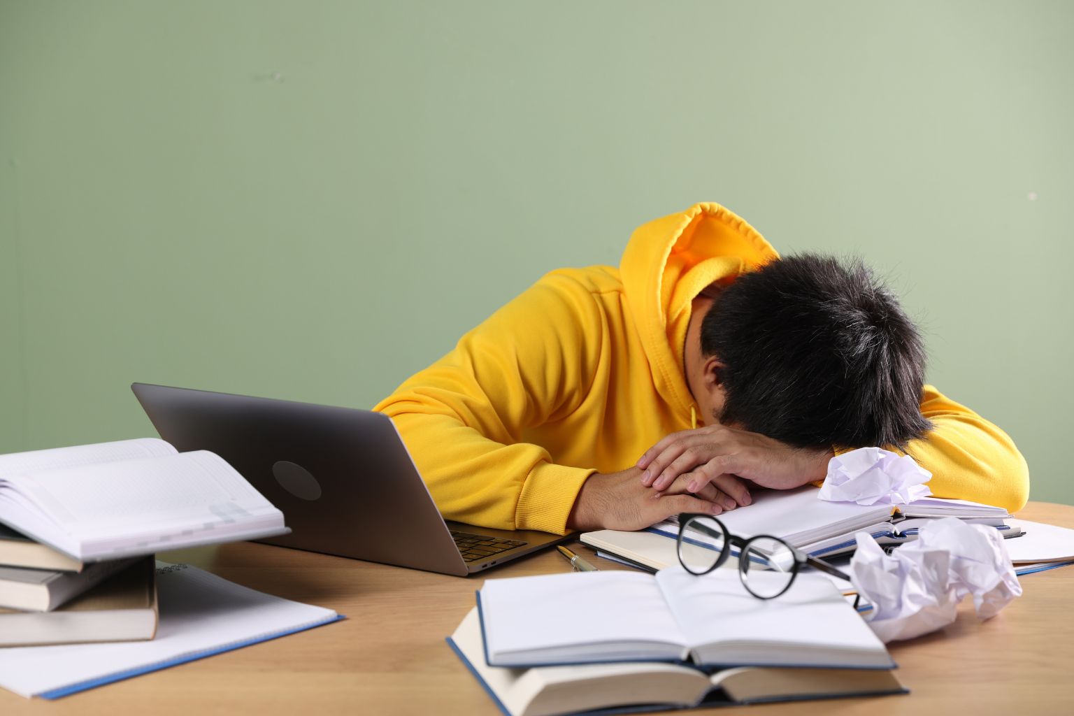 How O Level Chemistry Tuition Can Help Students Manage Exam Stress